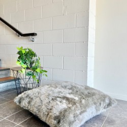 【包邮】【内胆需额外加20纽（可选）】Sheepskin Cushion Butterscotch Square 长毛羊皮方形坐垫靠垫 灰色 80cm*80cm