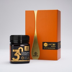 【包邮】【限量礼盒装】【因天气原因液体侧漏无法理赔】BEEONE 麦卢卡蜂蜜UMF30+(MGO1620+) 250g 礼盒装 保质期2030.10 【包邮】【限量礼盒装】【因天气原因液体侧漏无法理赔】BEEONE 麦卢卡蜂蜜UMF30+(MGO1620+) 250g 礼盒装 保质期2030.10